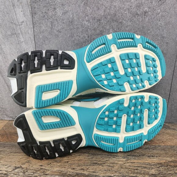 Nike V2K Run Size 10 Womens White Dusty Cactus Teal Running Casual Shoes - Picture 13 of 15